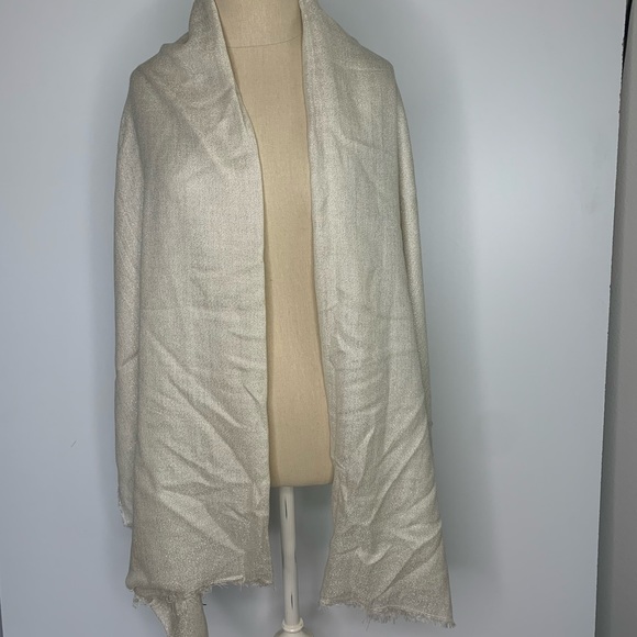 2 H&M knit gold shimmery long pashmina scarf - Picture 4 of 16